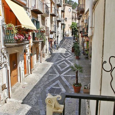 Palazzo Melnis Panzió Cefalù Kültér fotó